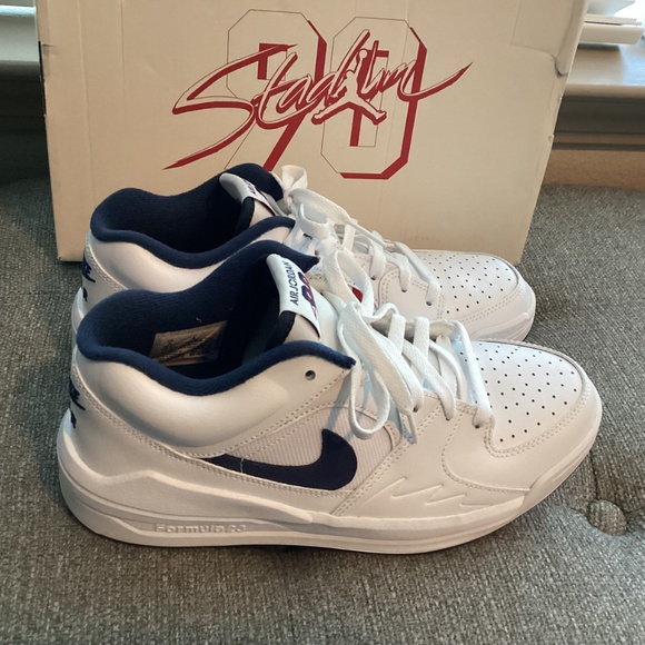 Jordan Stadium 90 Sneaker (Women), size 9M - Picture 3 of 10